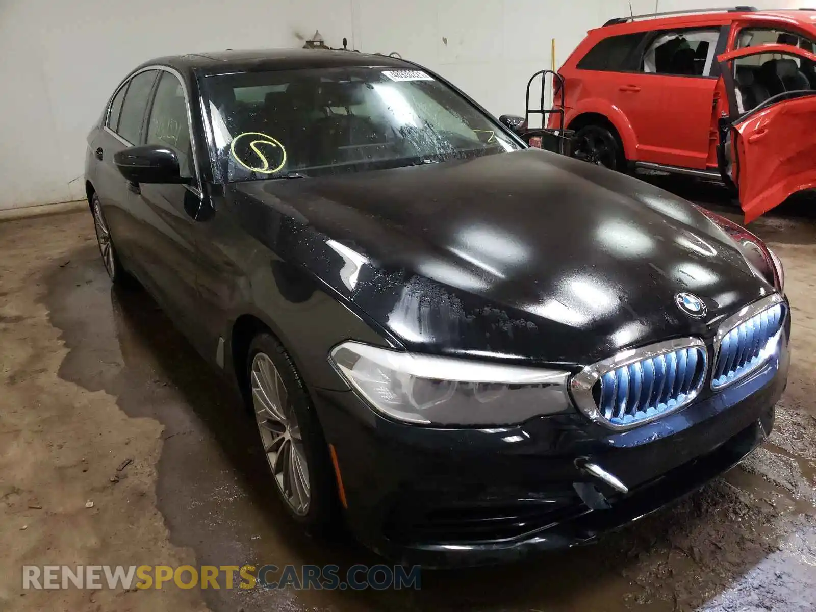 1 Photograph of a damaged car WBAJR7C05LCE10570 BMW 5 SERIES 2020