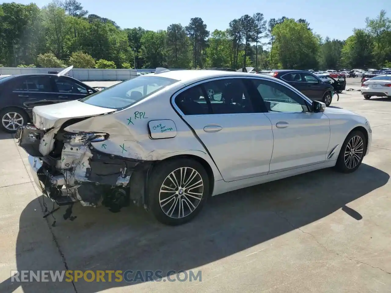 3 Photograph of a damaged car WBAJR7C08LCD67648 BMW 5 SERIES 2020