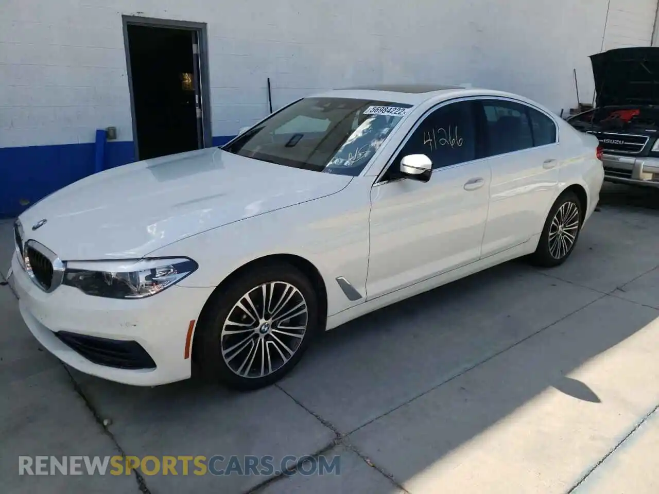 2 Photograph of a damaged car WBAJR7C08LWW65242 BMW 5 SERIES 2020