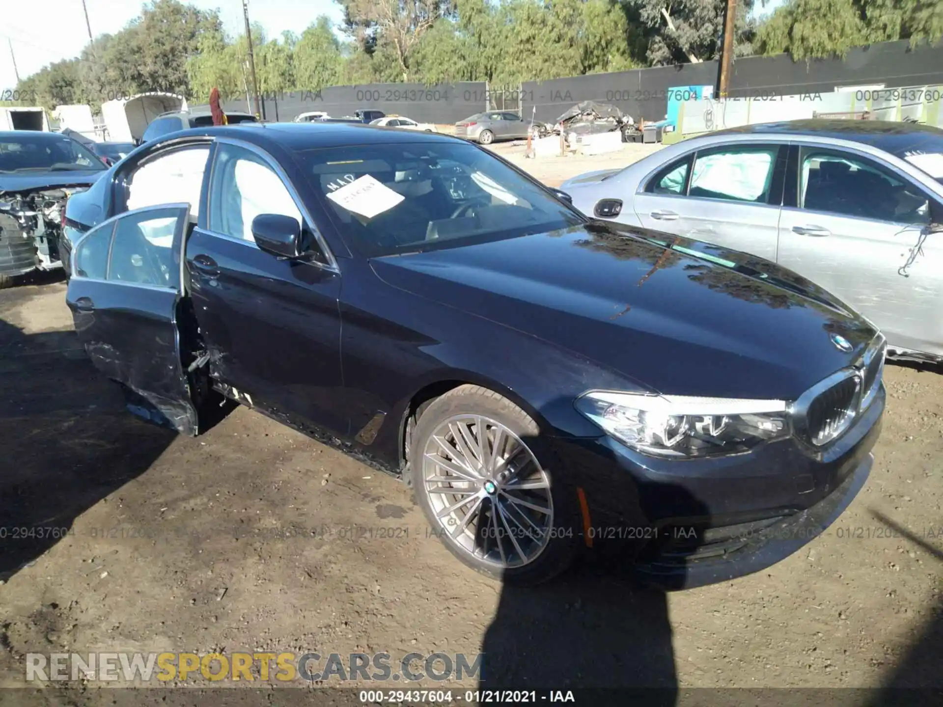 1 Photograph of a damaged car WBAJS1C00LWW82621 BMW 5 SERIES 2020