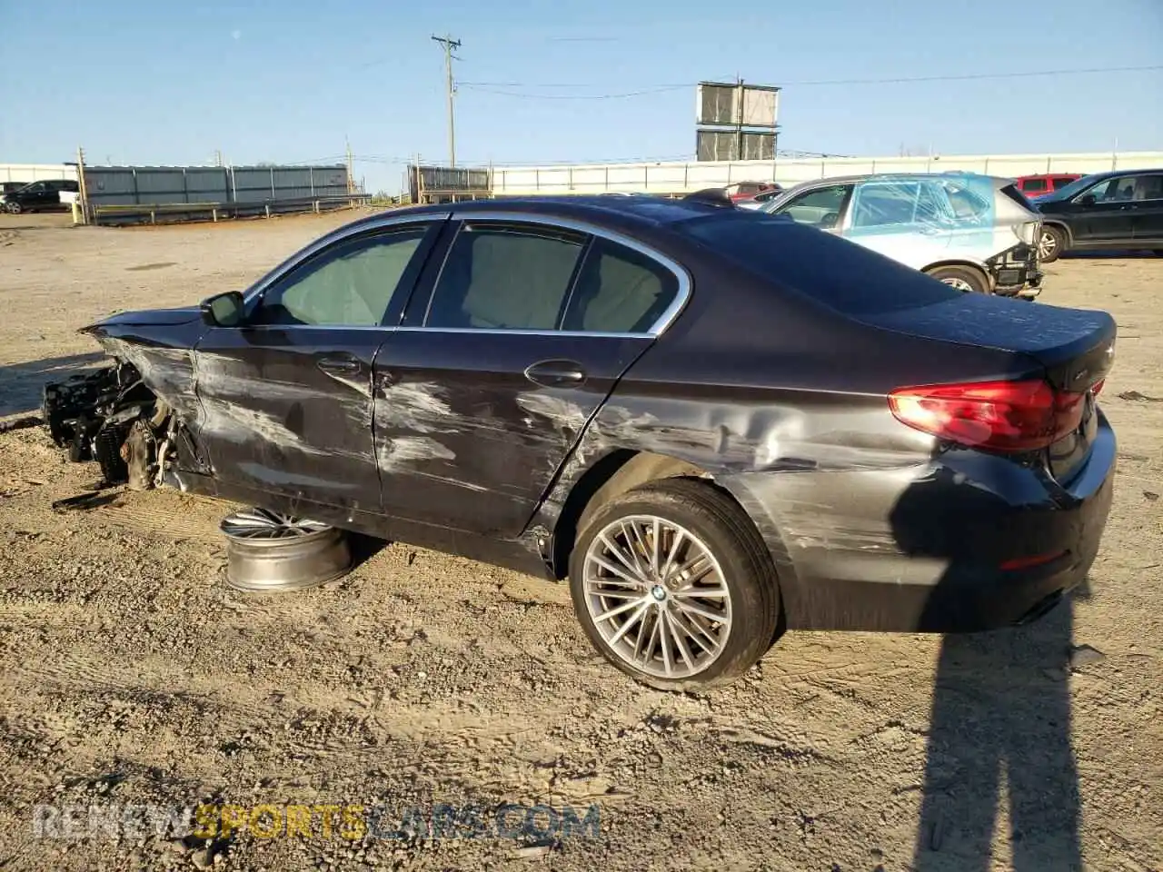 2 Фотография поврежденного автомобиля WBAJS3C0XLWW74215 BMW 5 SERIES 2020