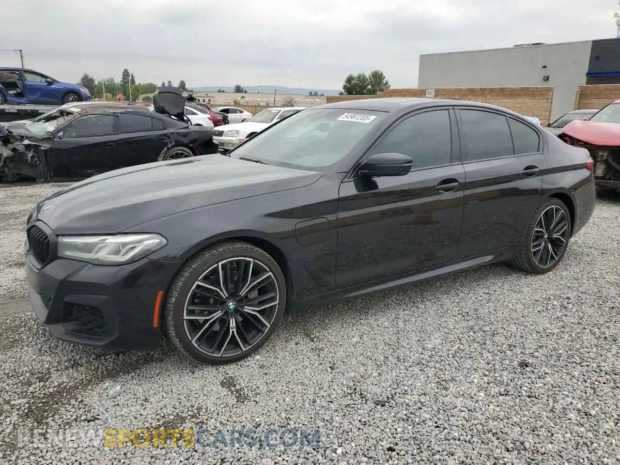 1 Photograph of a damaged car WBA13AG00MCF09677 BMW 5 SERIES 2021
