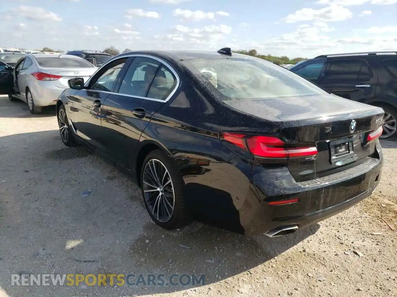 3 fotografías del automóvil dañado WBA13AG00MCF60872 BMW 5 SERIES 2021