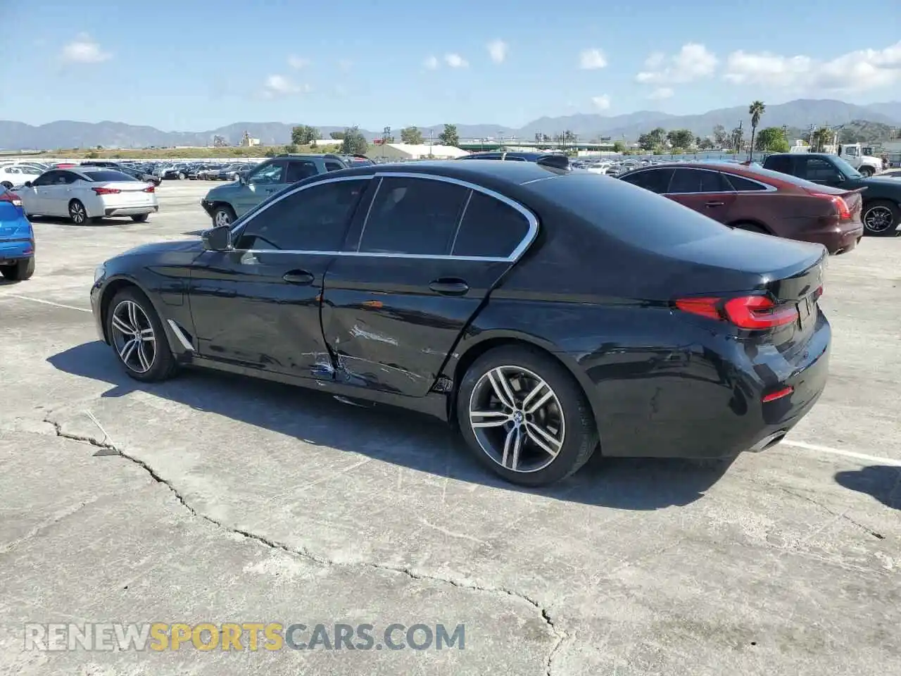 2 Фотография поврежденного автомобиля WBA13AG05MCG08625 BMW 5 SERIES 2021
