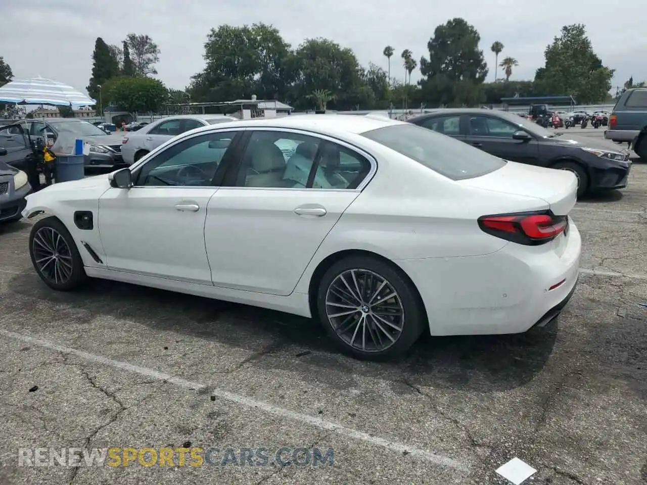 2 Photograph of a damaged car WBA13AG06MCG55789 BMW 5 SERIES 2021