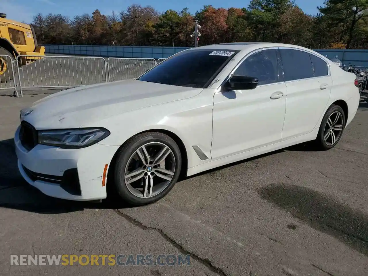 1 Photograph of a damaged car WBA13BJ00MCF10844 BMW 5 SERIES 2021