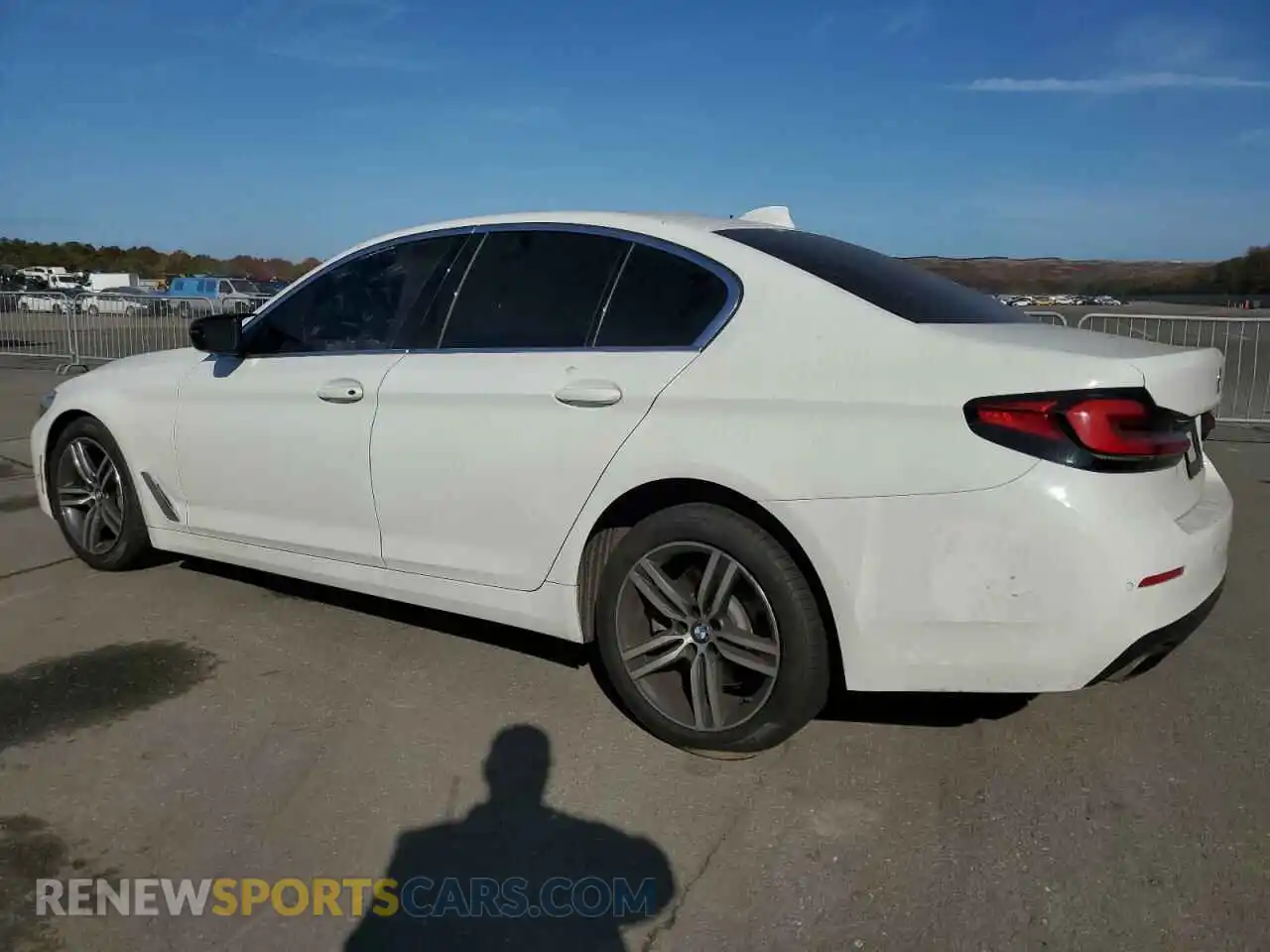 2 Photograph of a damaged car WBA13BJ00MCF10844 BMW 5 SERIES 2021