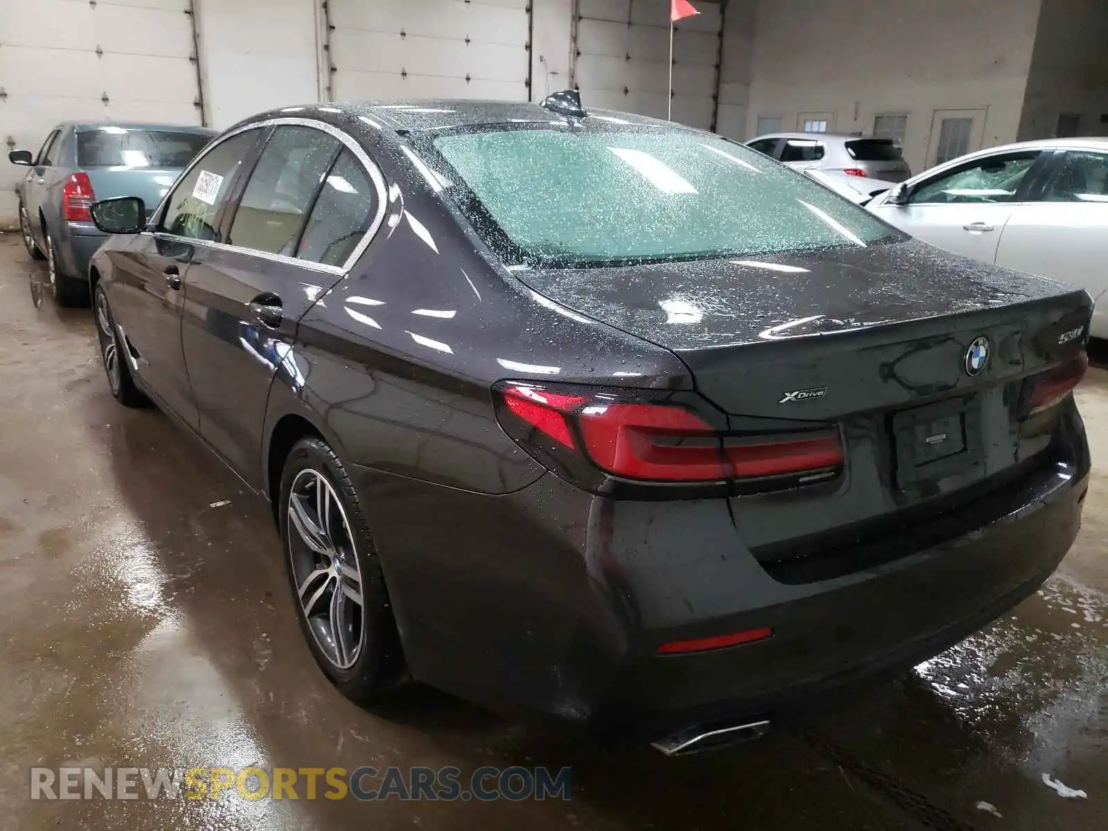3 Photograph of a damaged car WBA13BJ01MCF28608 BMW 5 SERIES 2021