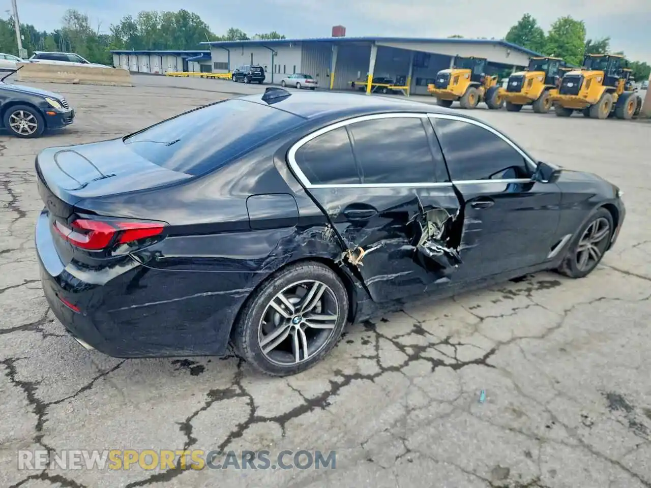 3 Photograph of a damaged car WBA13BJ01MWW89696 BMW 5 SERIES 2021
