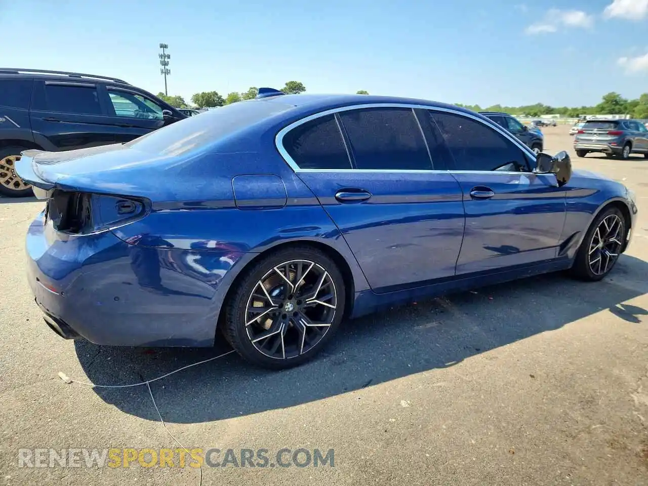 3 Photograph of a damaged car WBA13BJ02MWX19773 BMW 5 SERIES 2021