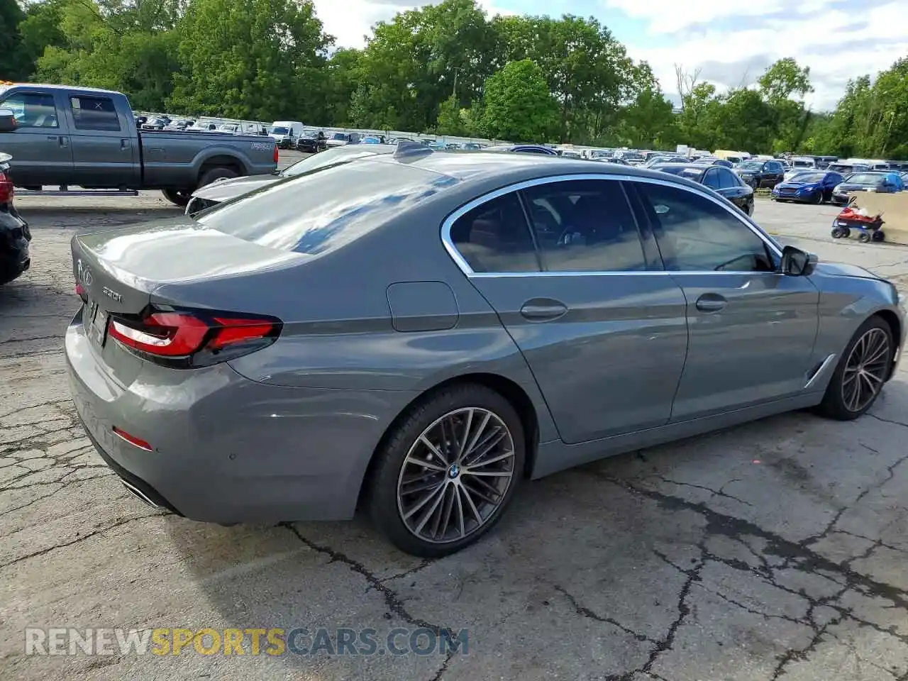 3 Фотография поврежденного автомобиля WBA13BJ04MWX15286 BMW 5 SERIES 2021