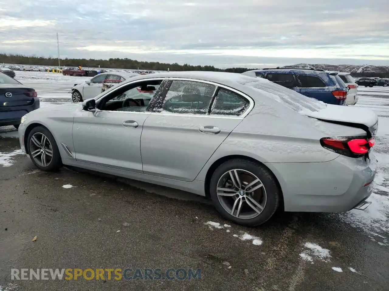 2 Фотография поврежденного автомобиля WBA13BJ04MWX20987 BMW 5 SERIES 2021