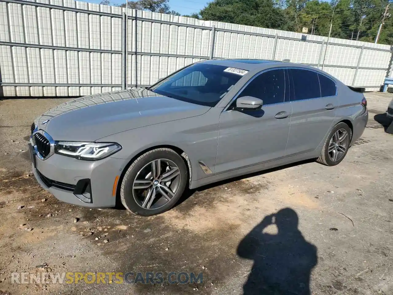1 Photograph of a damaged car WBA13BJ06MWX03172 BMW 5 SERIES 2021