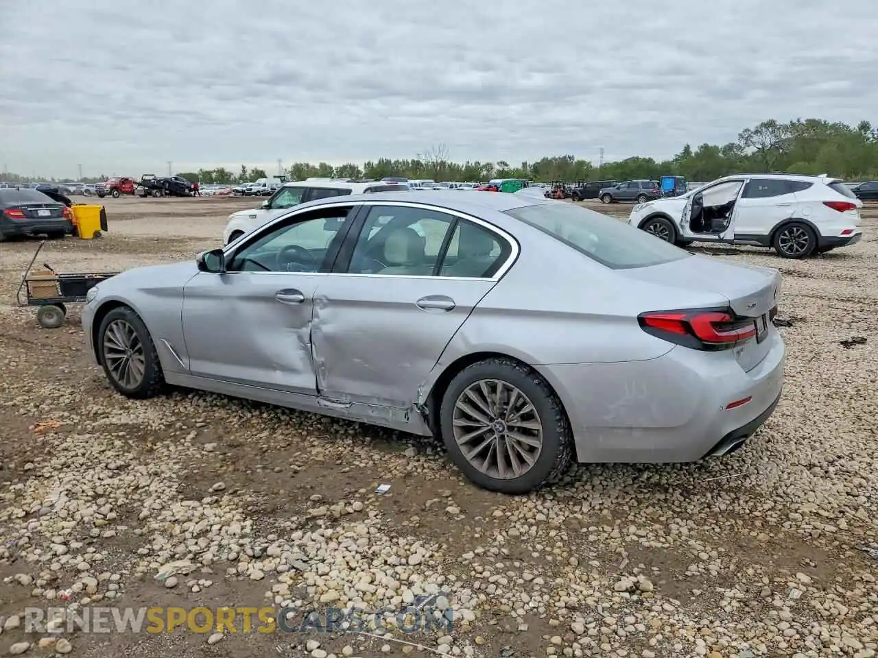 2 Фотография поврежденного автомобиля WBA13BJ09MCF67690 BMW 5 SERIES 2021