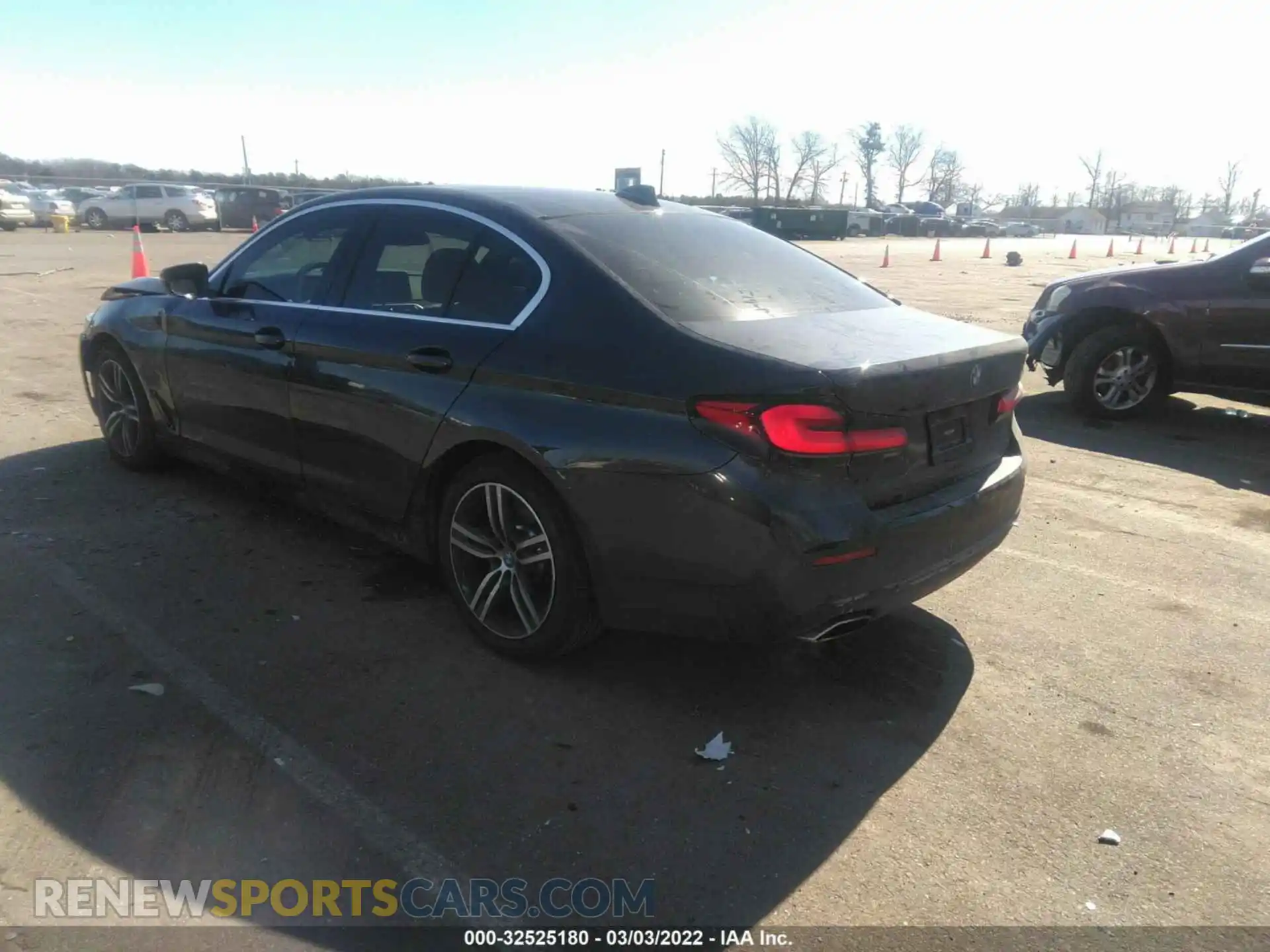 3 Photograph of a damaged car WBA13BJ09MWX27675 BMW 5 SERIES 2021