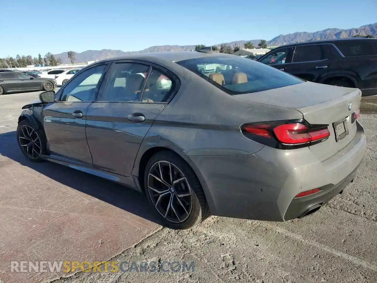 2 Photograph of a damaged car WBA53BH00MCG51727 BMW 5 SERIES 2021