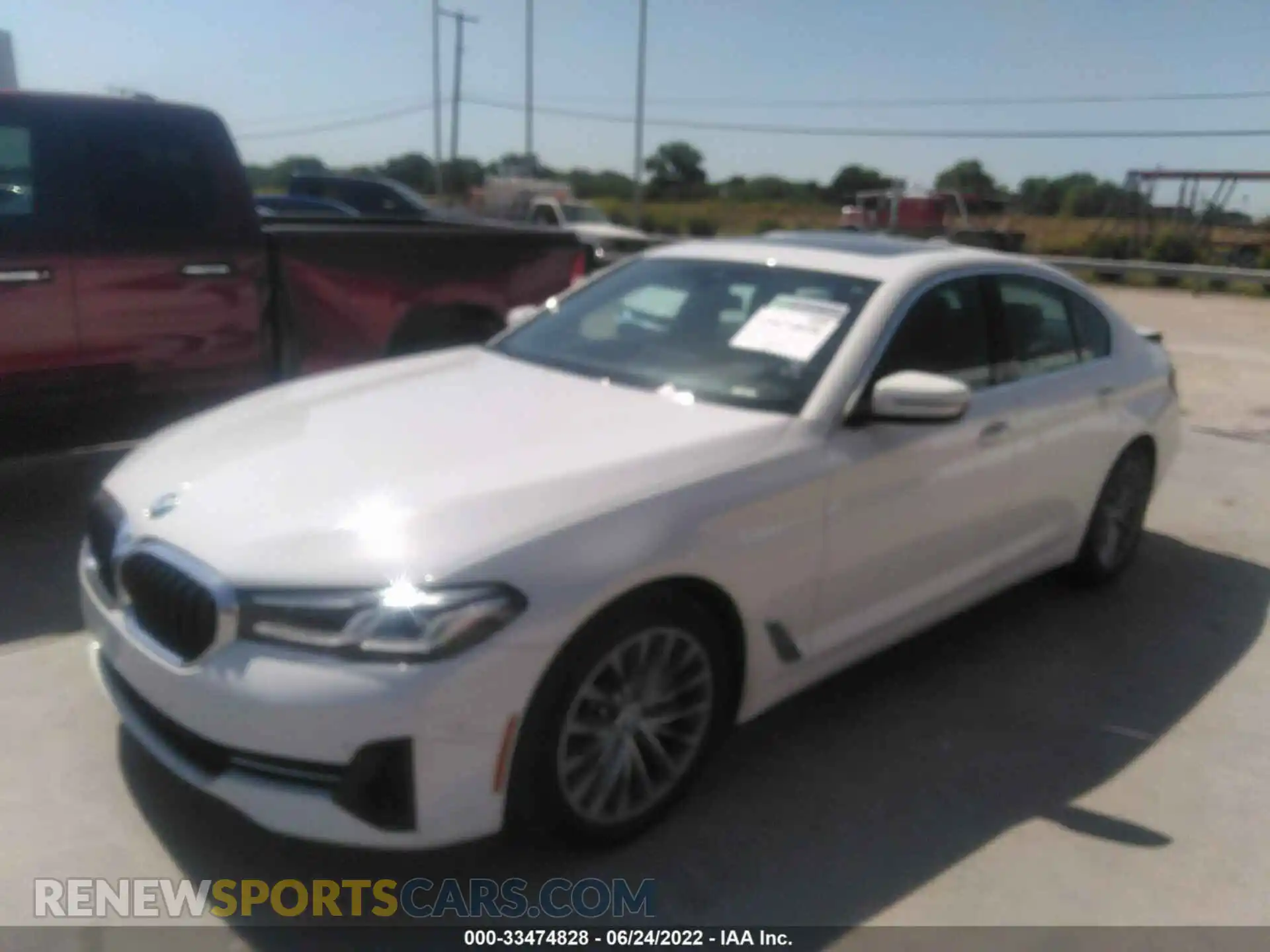 2 Photograph of a damaged car WBA53BH01MCF84653 BMW 5 SERIES 2021