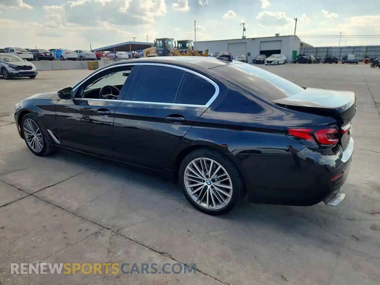 2 fotografías del automóvil dañado WBA53BH01MWX18623 BMW 5 SERIES 2021