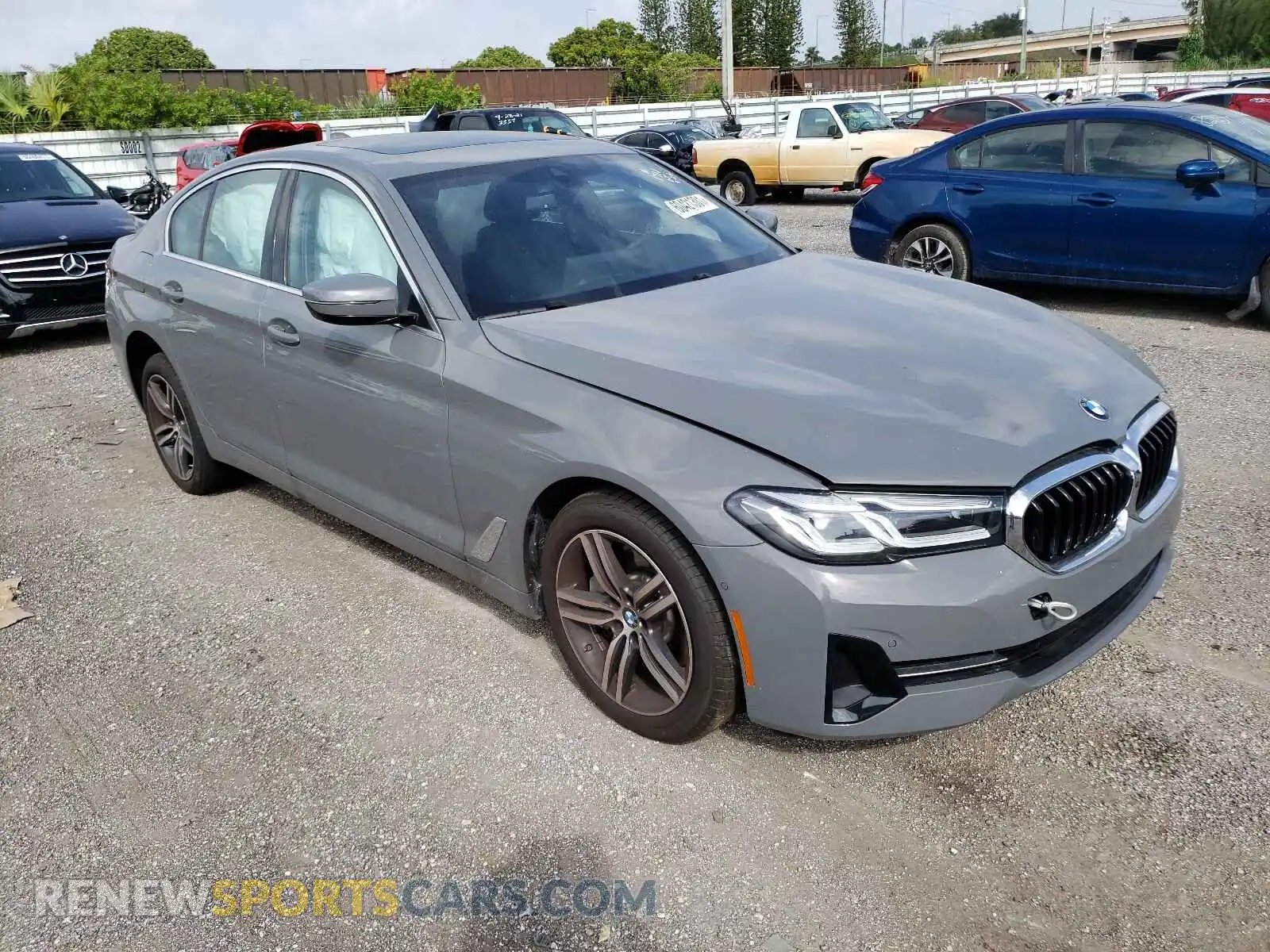 1 Photograph of a damaged car WBA53BH02MWX21711 BMW 5 SERIES 2021