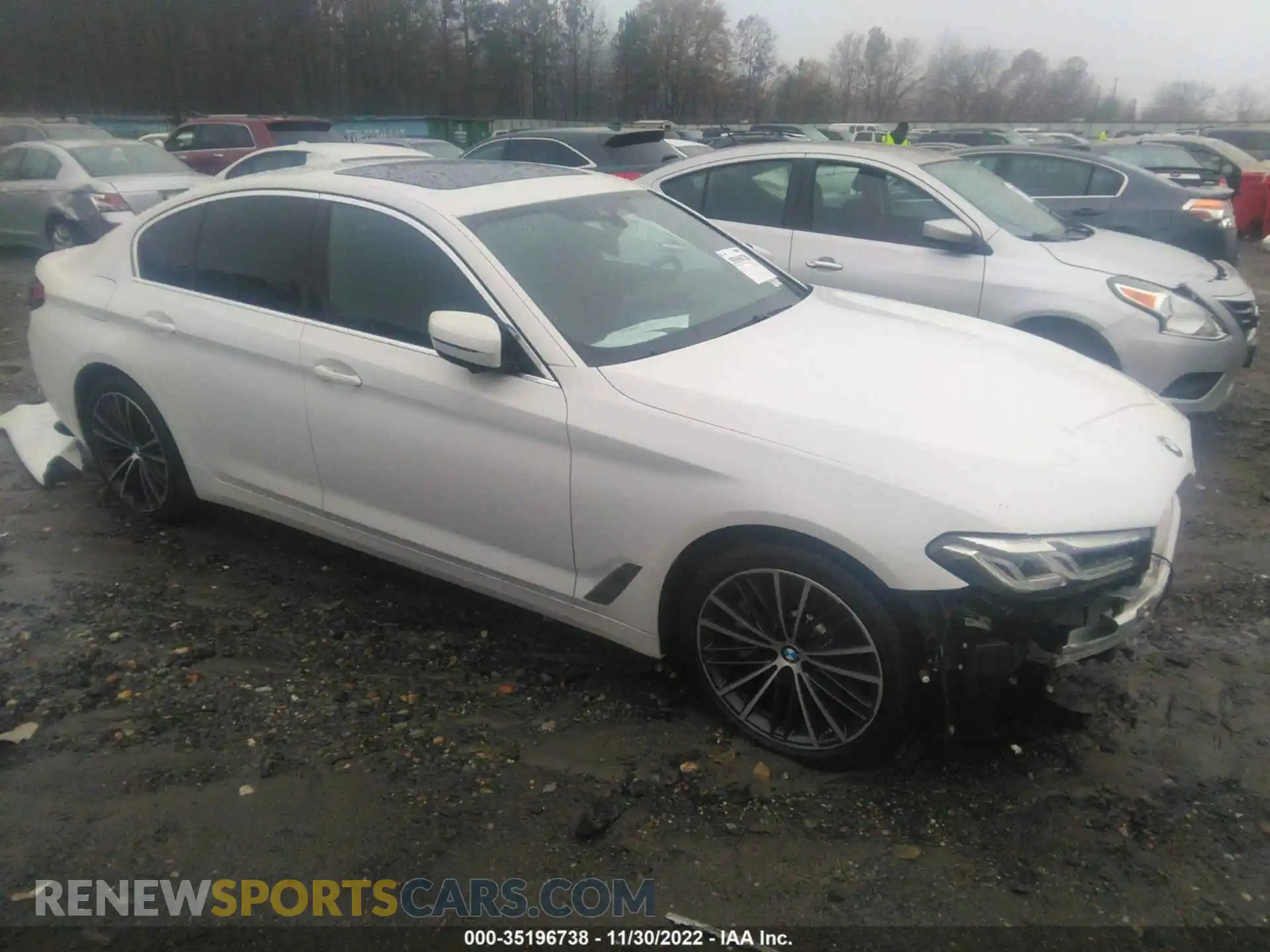 1 Фотография поврежденного автомобиля WBA53BH04MCG05916 BMW 5 SERIES 2021