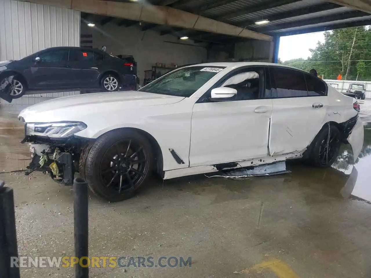1 Photograph of a damaged car WBA53BH04MWX29485 BMW 5 SERIES 2021