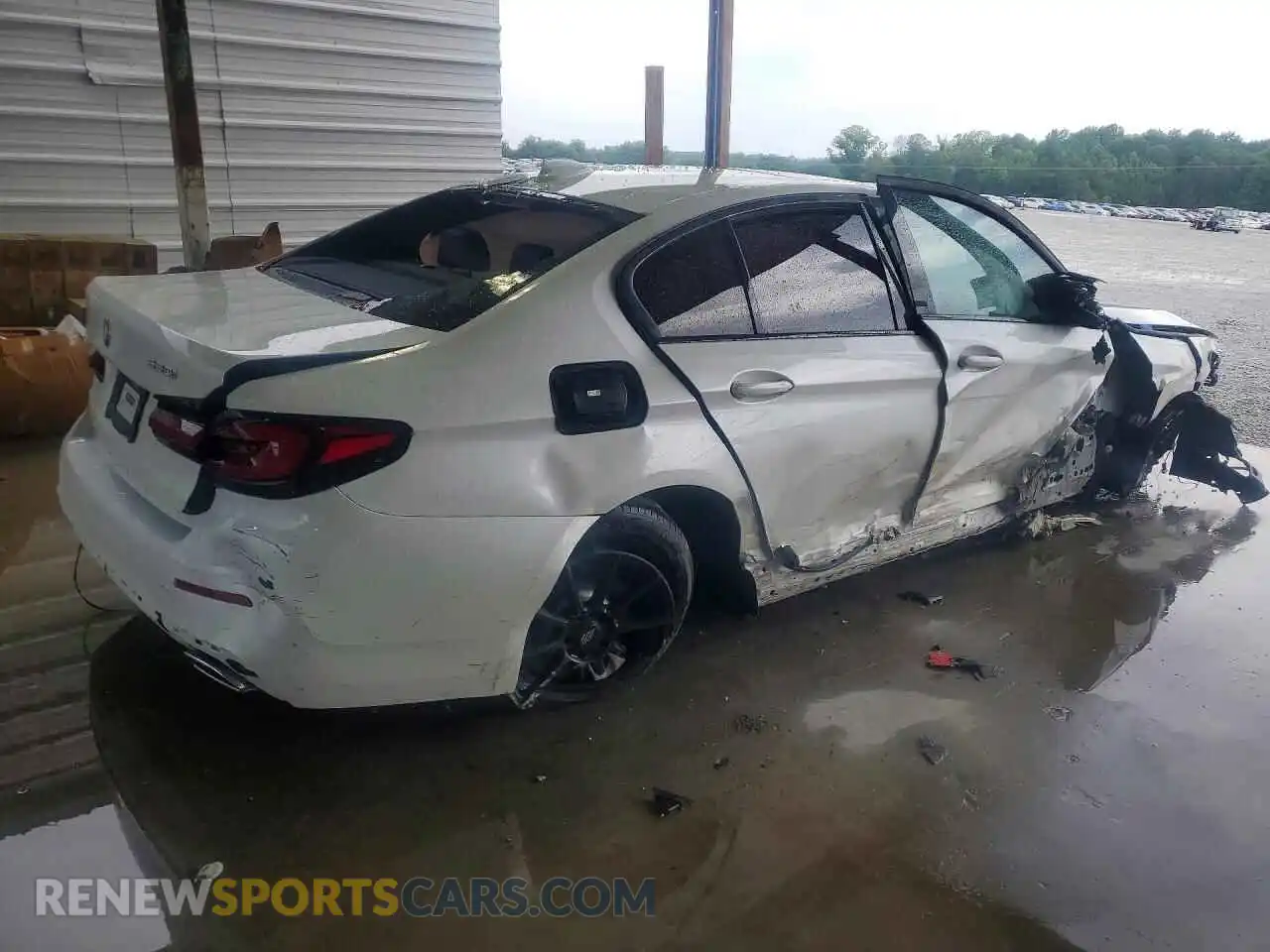 3 Photograph of a damaged car WBA53BH04MWX29485 BMW 5 SERIES 2021