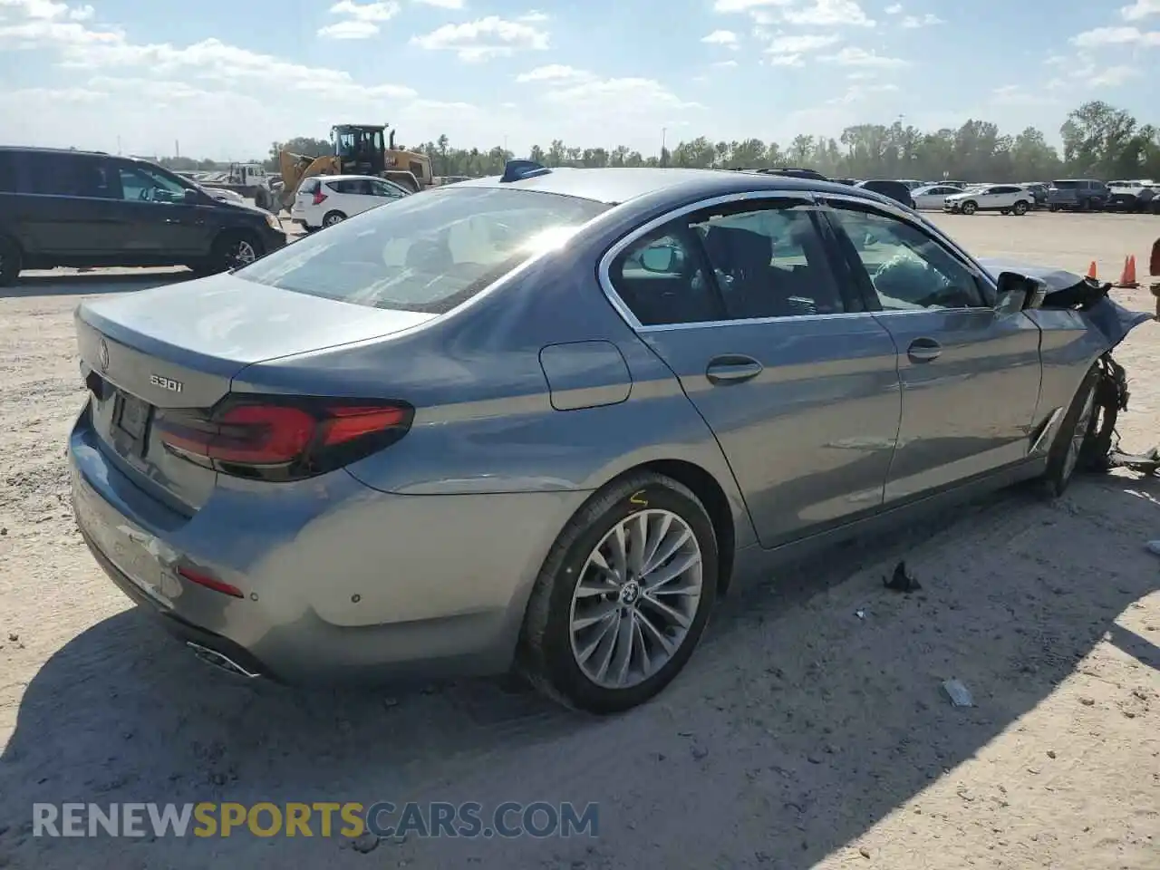 3 fotografías del automóvil dañado WBA53BH06MCF47243 BMW 5 SERIES 2021