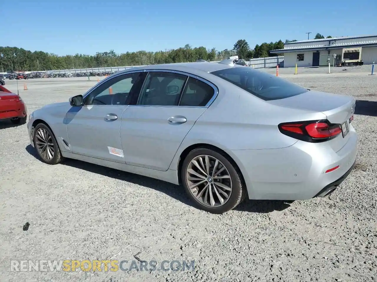 2 Photograph of a damaged car WBA53BH07MCF59577 BMW 5 SERIES 2021