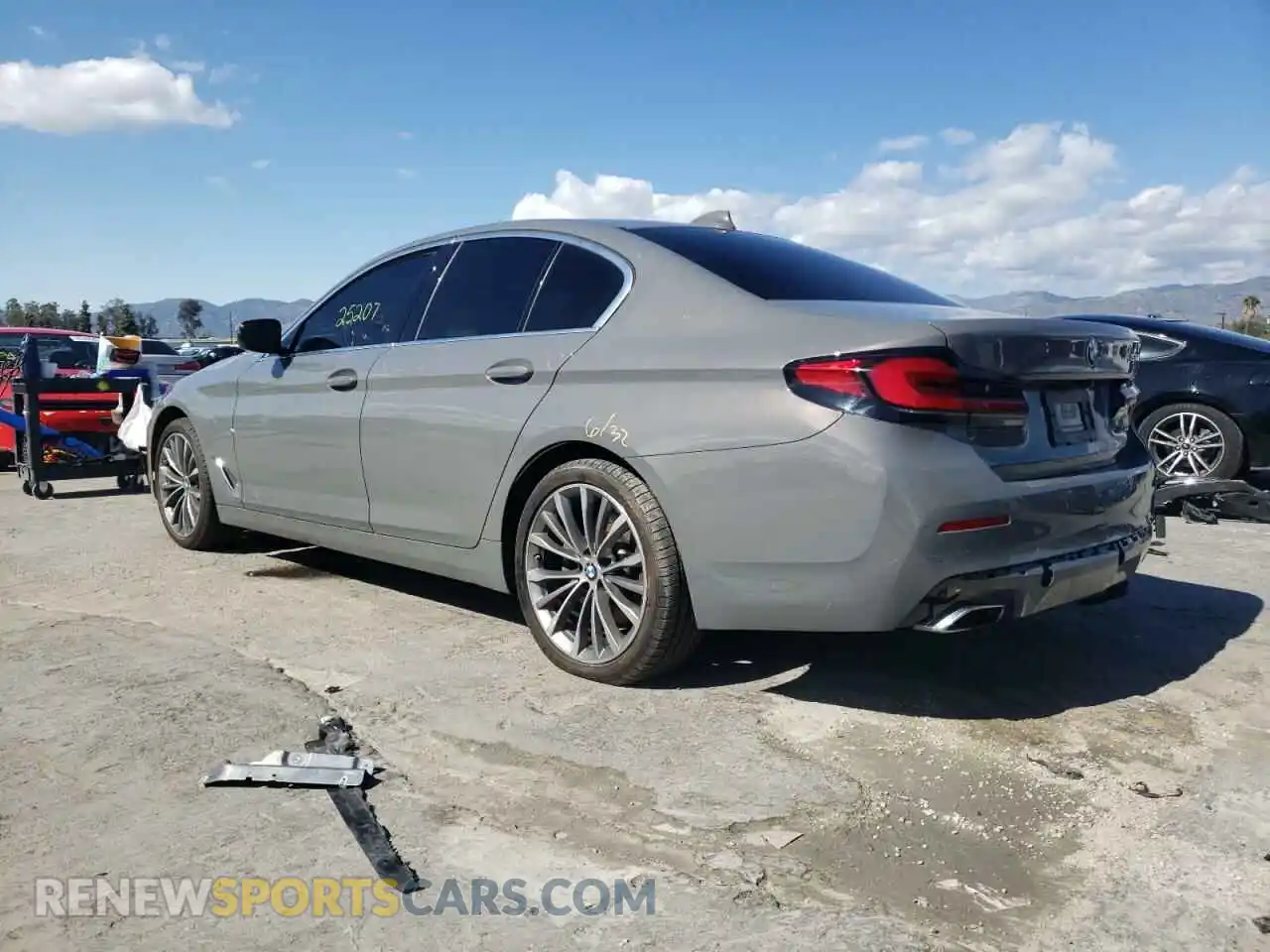 3 Photograph of a damaged car WBA53BH09MCF04015 BMW 5 SERIES 2021