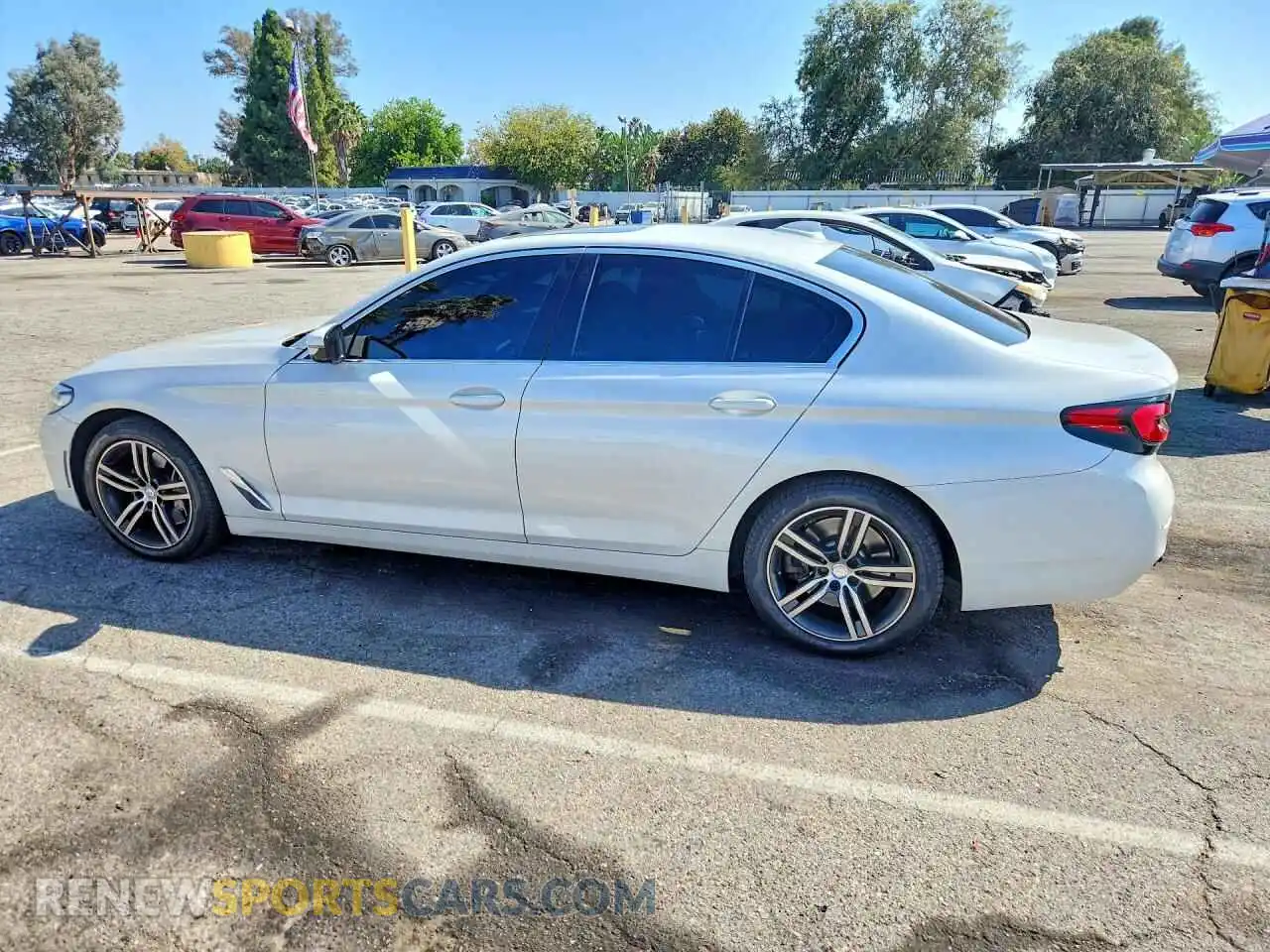 2 Photograph of a damaged car WBA53BJ02MCF82064 BMW 5 SERIES 2021