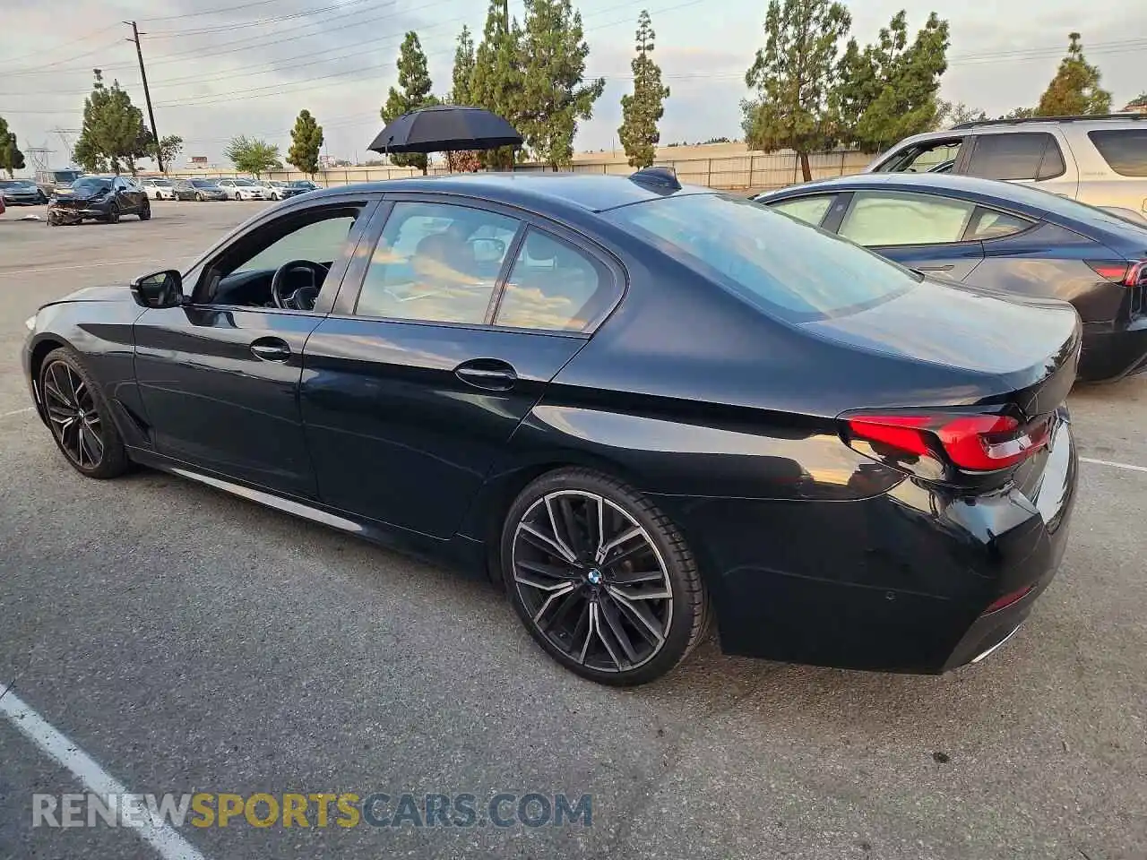 2 Photograph of a damaged car WBA53BJ03MCF39532 BMW 5 SERIES 2021