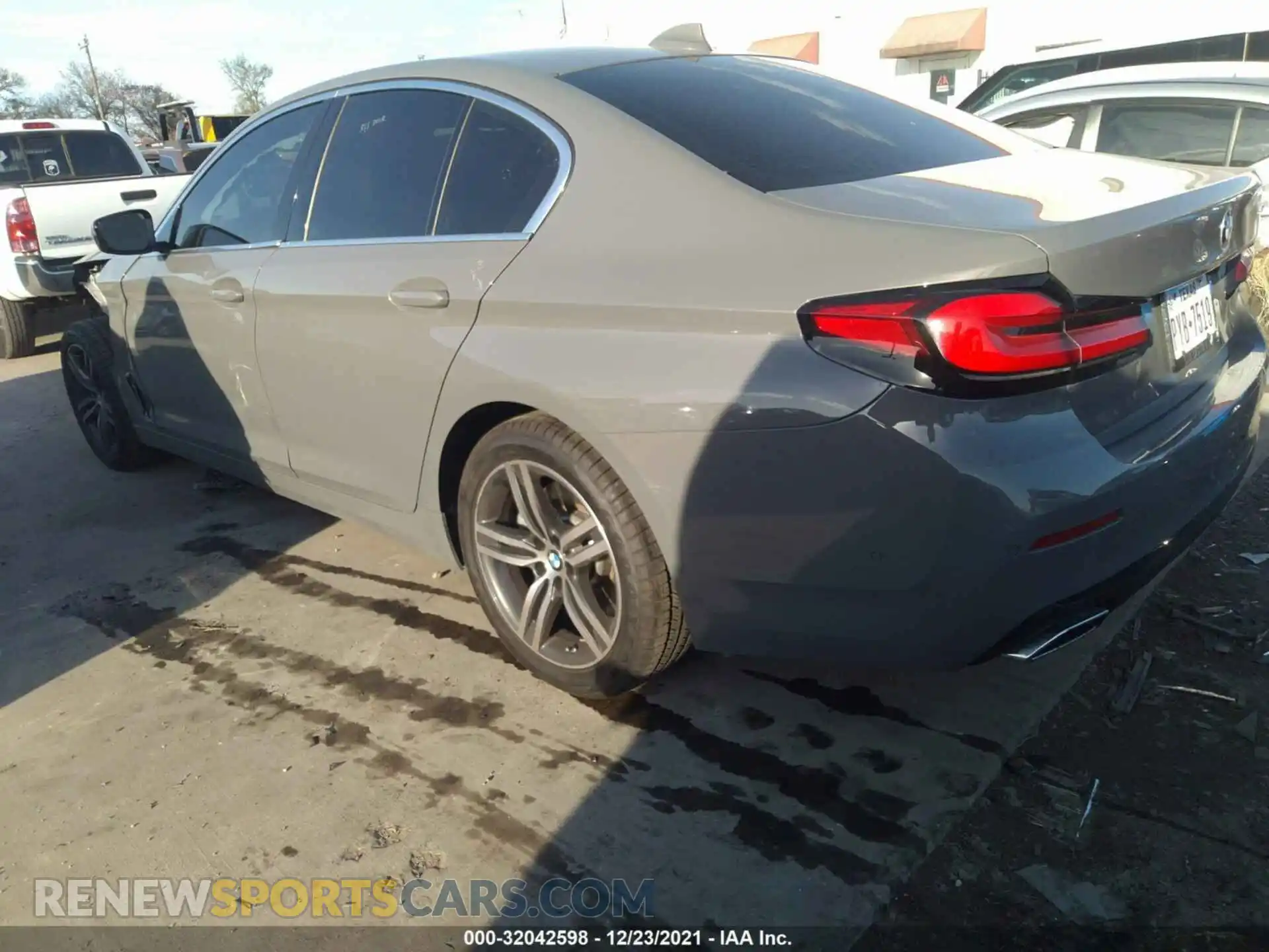 3 Photograph of a damaged car WBA53BJ03MWX28595 BMW 5 SERIES 2021