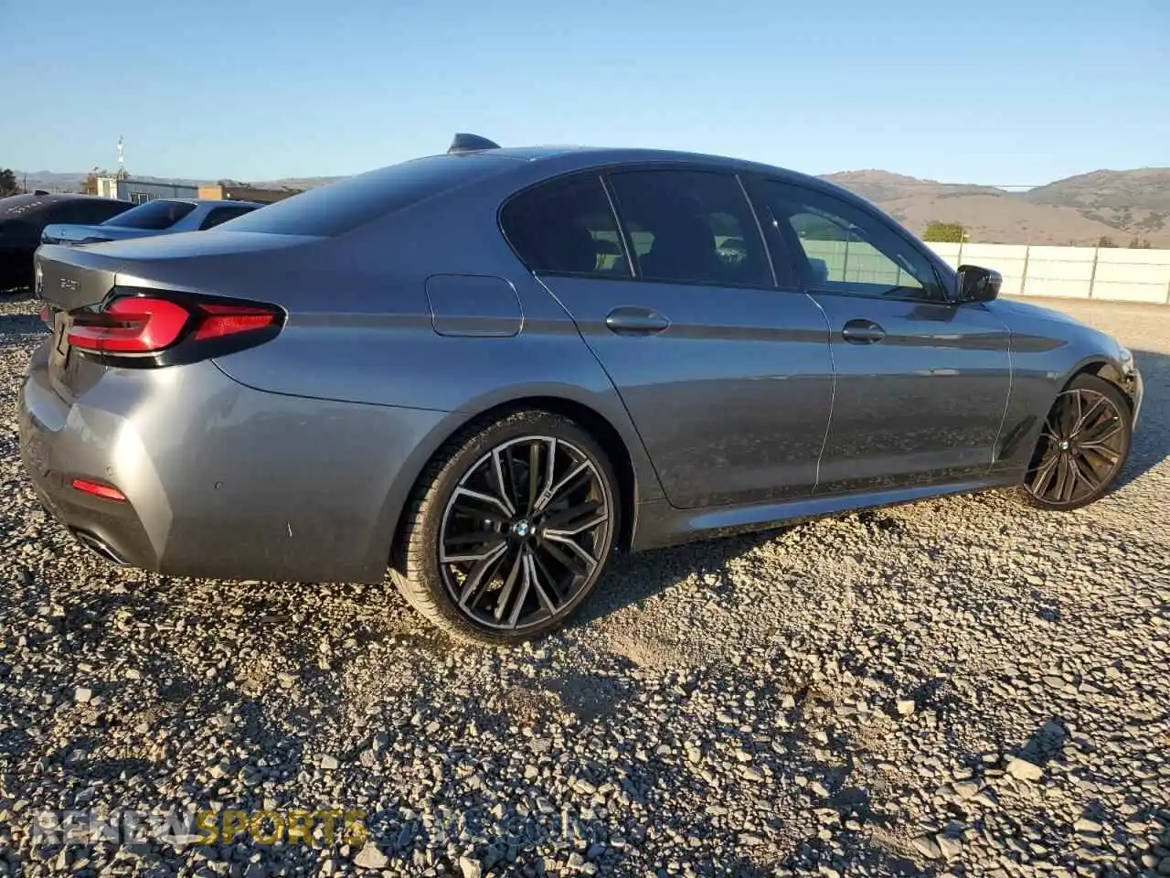 3 Photograph of a damaged car WBA53BJ04MWW88527 BMW 5 SERIES 2021