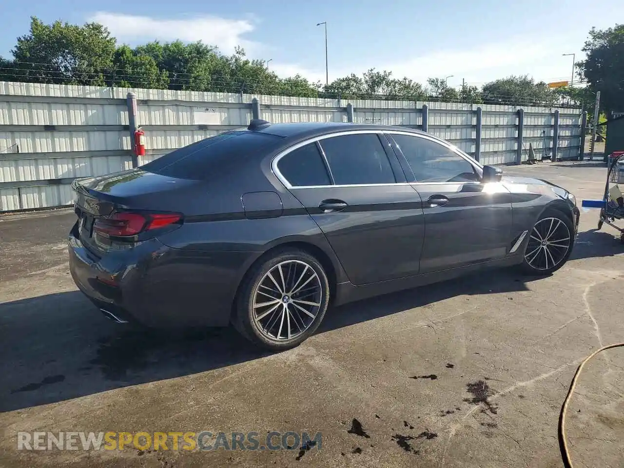 3 Photograph of a damaged car WBA53BJ05MCF98727 BMW 5 SERIES 2021