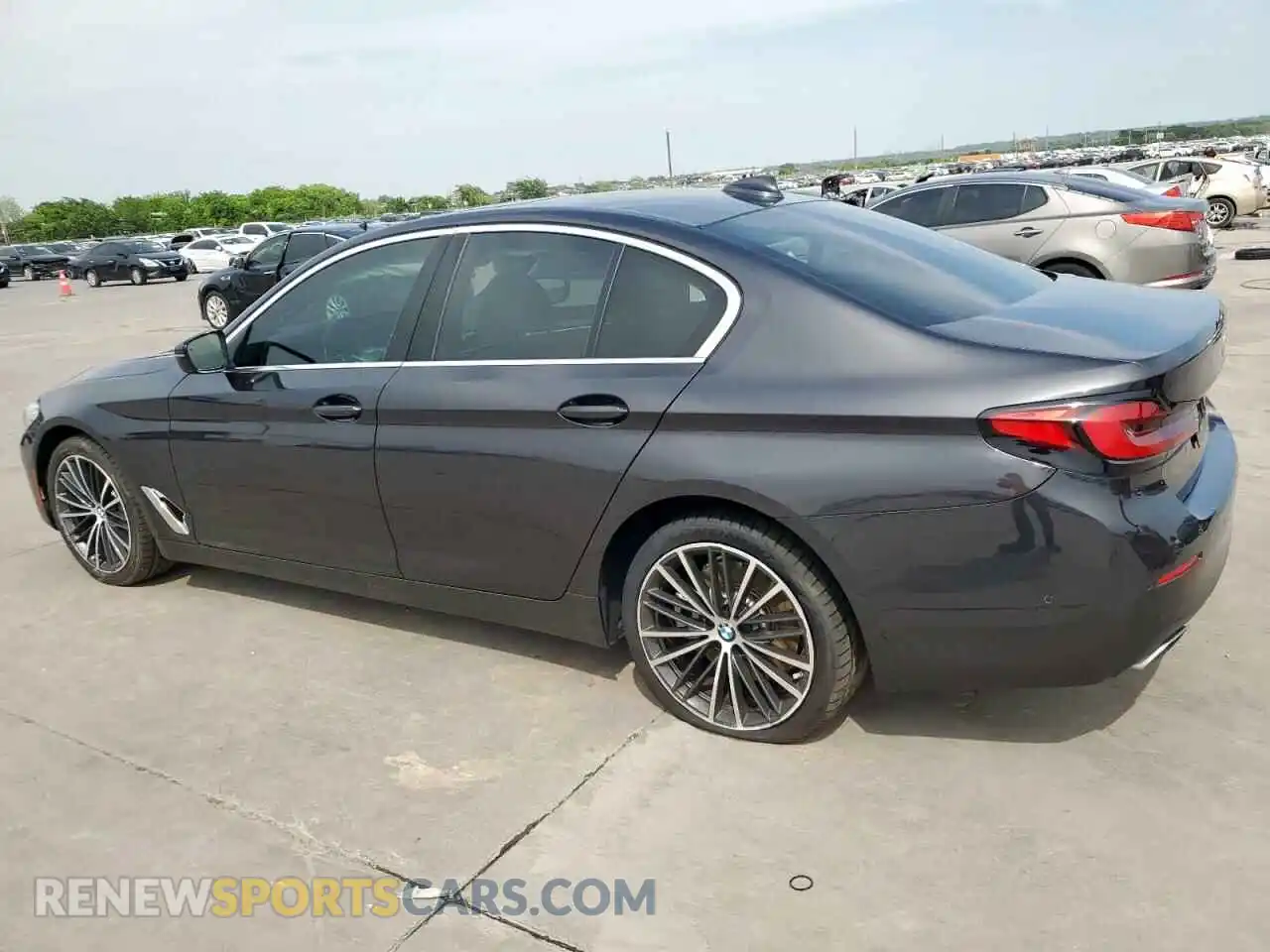 2 Photograph of a damaged car WBA53BJ05MWX21583 BMW 5 SERIES 2021