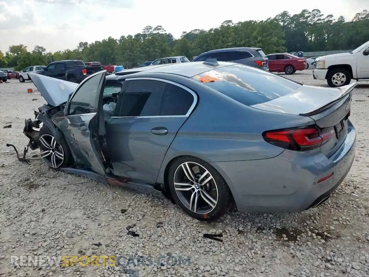 2 Photograph of a damaged car WBA53BJ06MWX20748 BMW 5 SERIES 2021