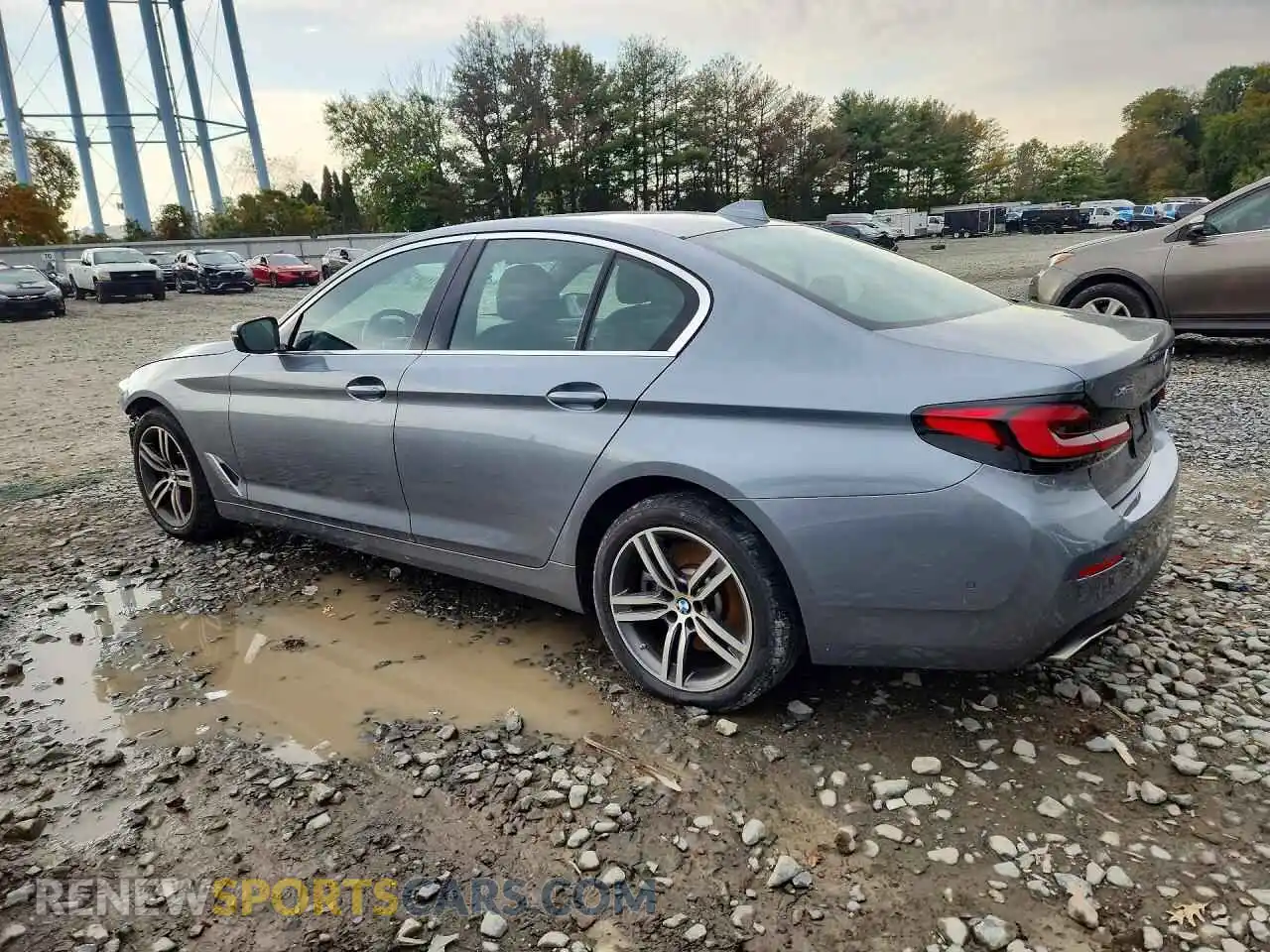 2 Фотография поврежденного автомобиля WBA73BJ01MCF81089 BMW 5 SERIES 2021