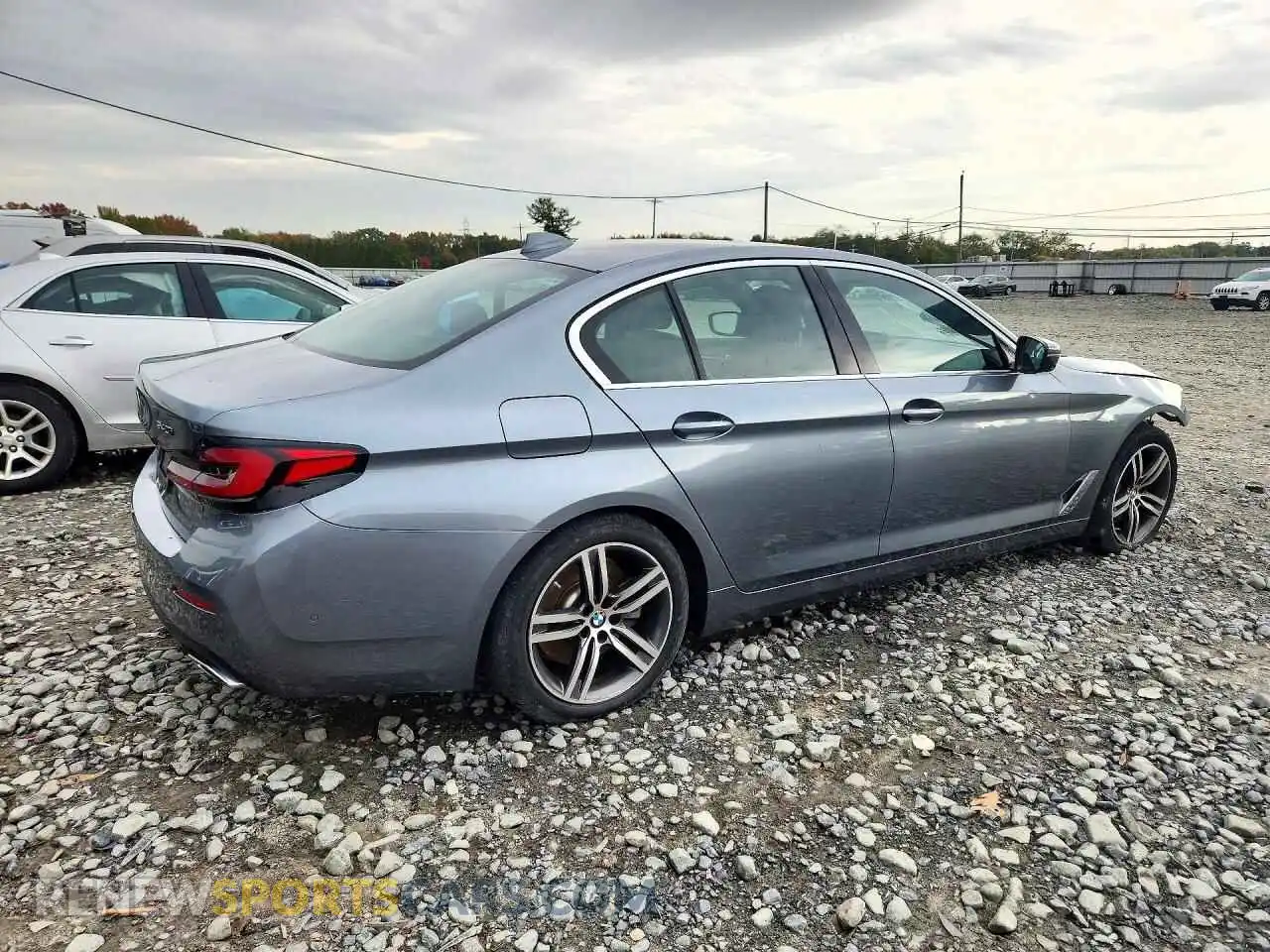 3 Фотография поврежденного автомобиля WBA73BJ01MCF81089 BMW 5 SERIES 2021