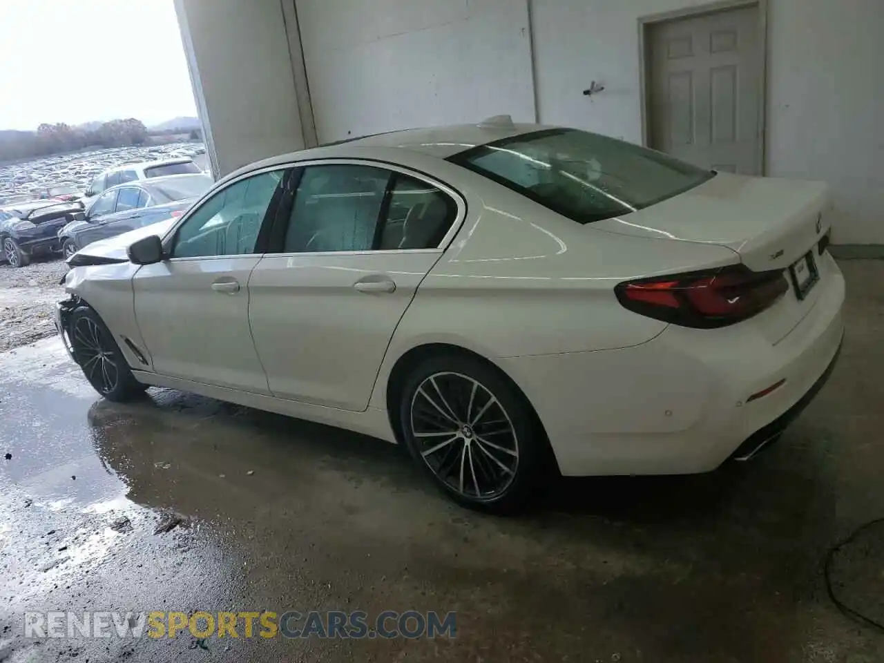2 Photograph of a damaged car WBA73BJ01MWX24327 BMW 5 SERIES 2021