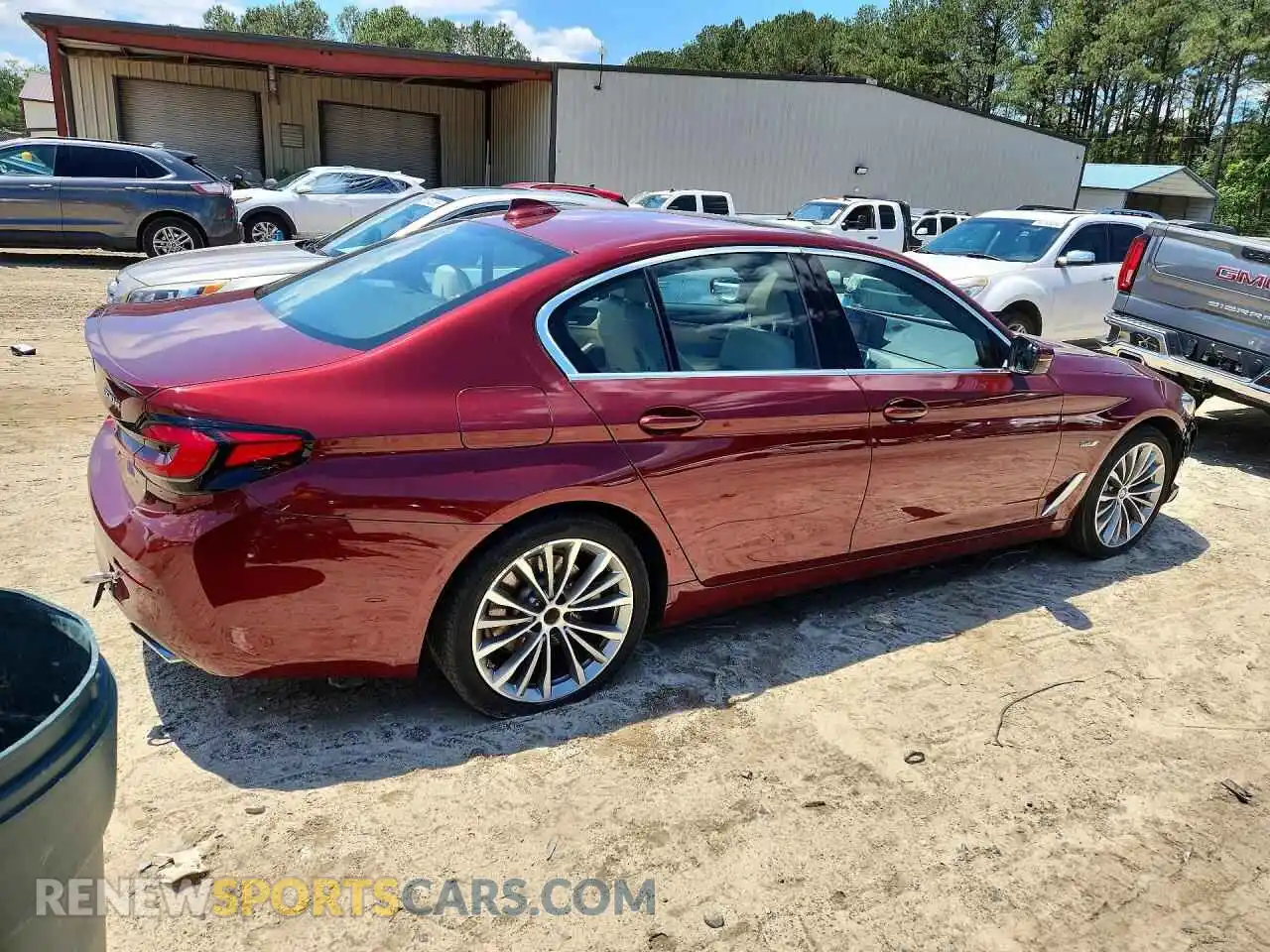 3 Фотография поврежденного автомобиля WBA33AG01PCM37995 BMW 5 SERIES 2023