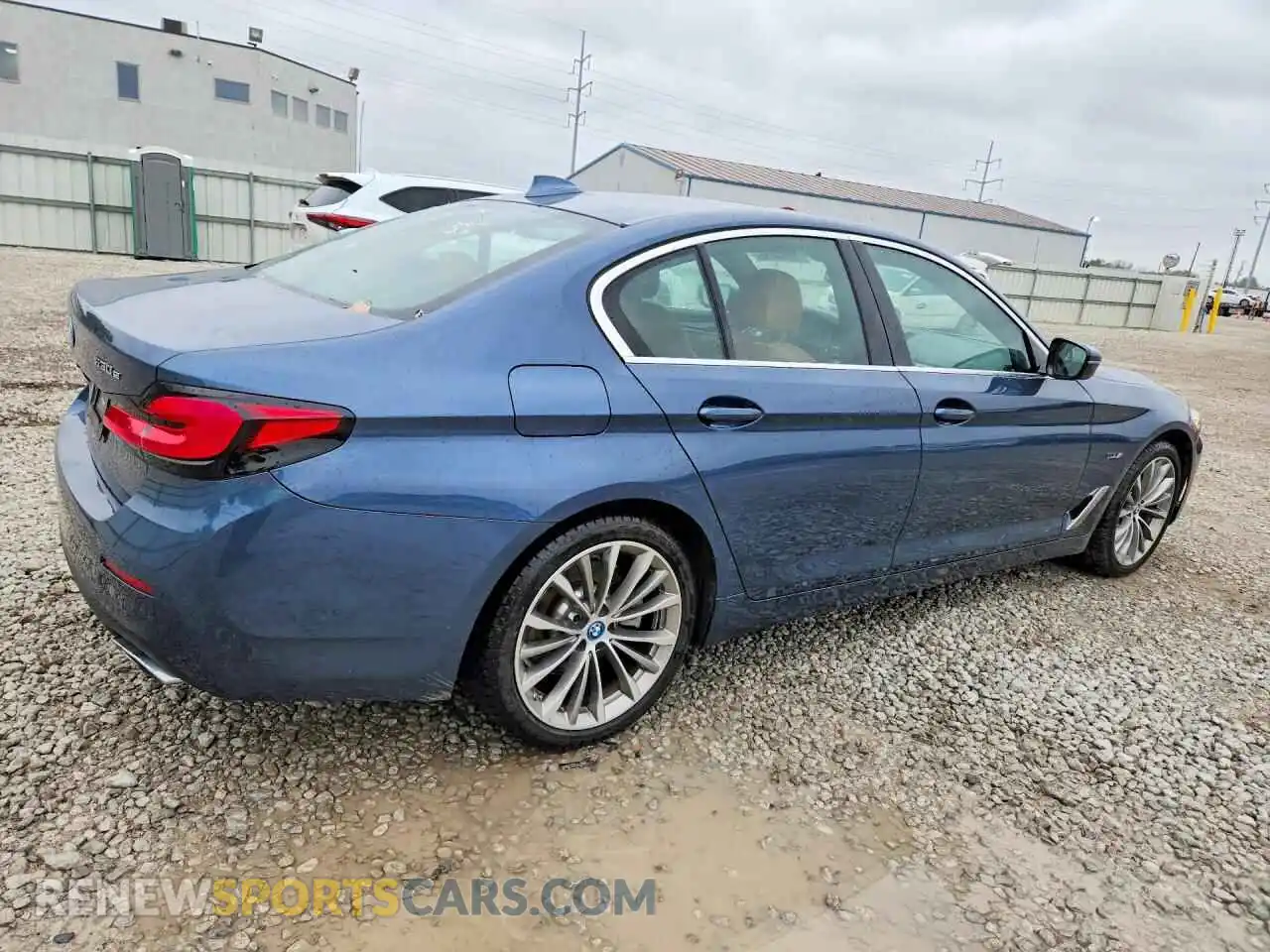3 fotografías del automóvil dañado WBA33AG05PCM22898 BMW 5 SERIES 2023