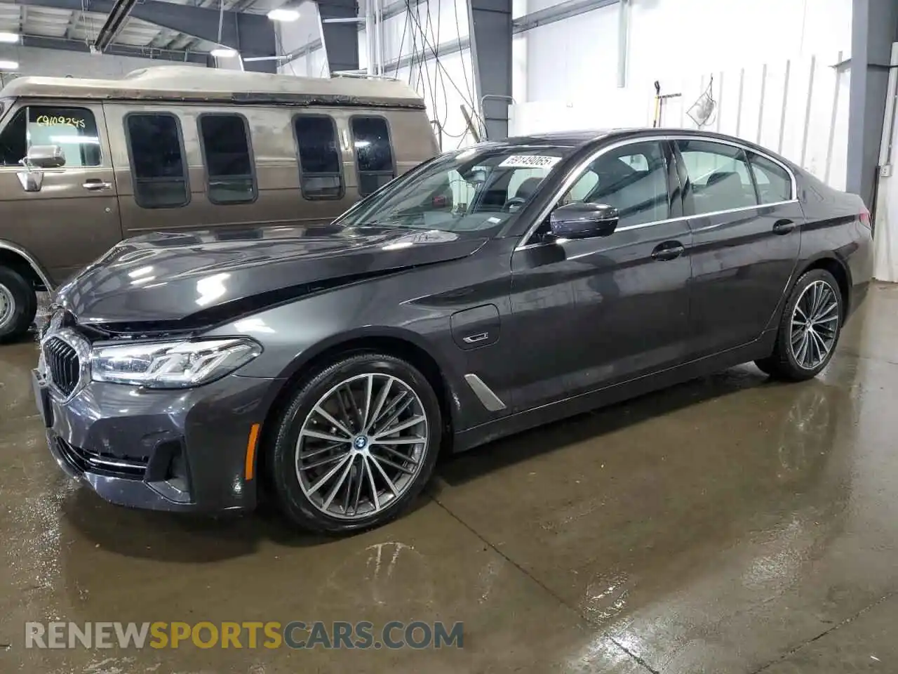 1 Photograph of a damaged car WBA33AG05PCN82103 BMW 5 SERIES 2023