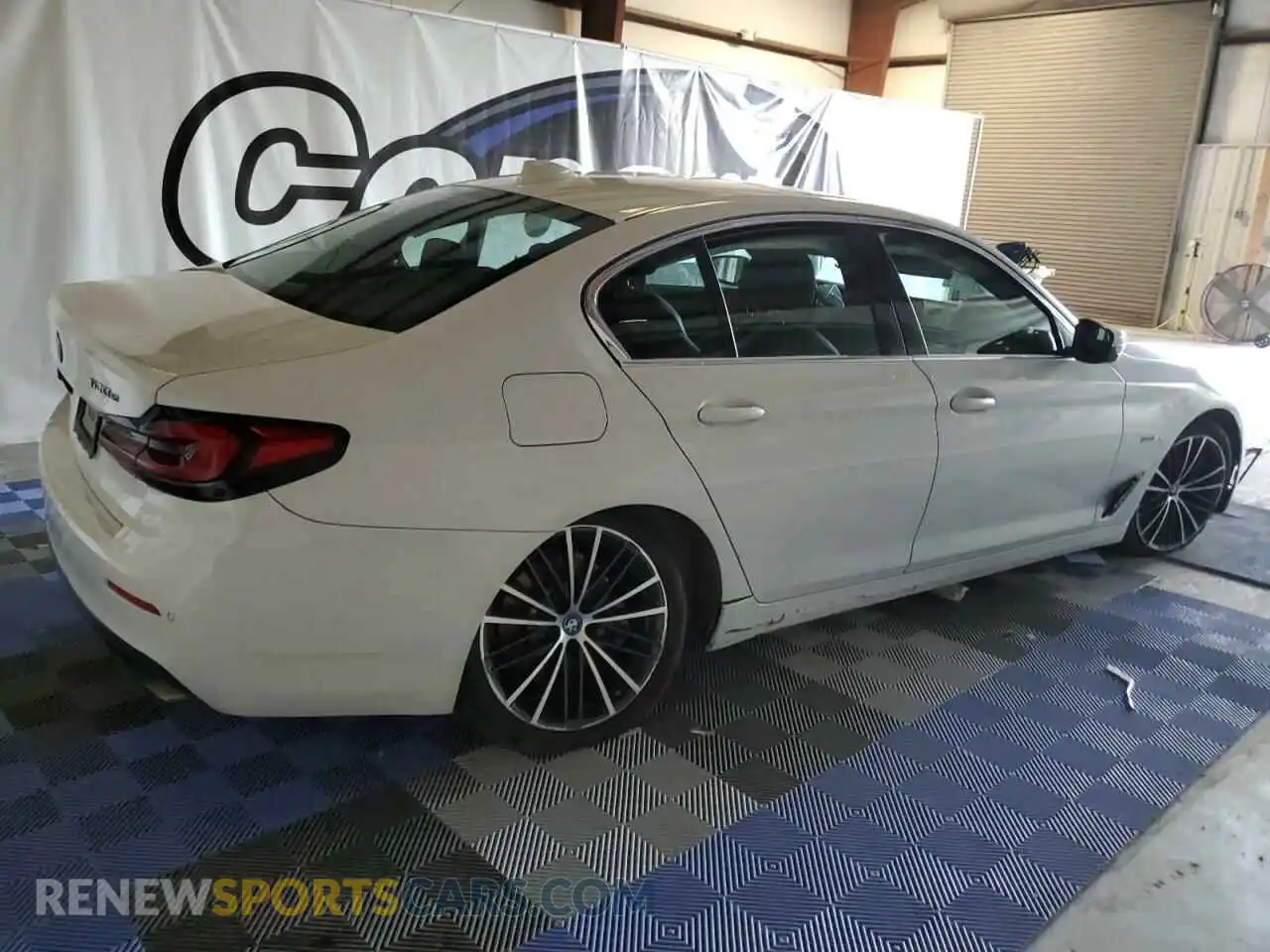 3 Фотография поврежденного автомобиля WBA33AG07PCL75485 BMW 5 SERIES 2023