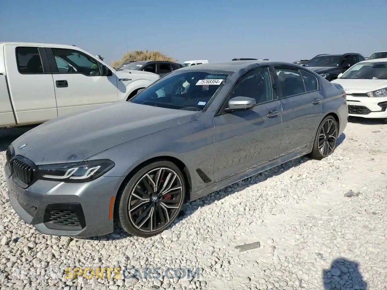1 fotografías del automóvil dañado WBA73BJ03PWY01221 BMW 5 SERIES 2023