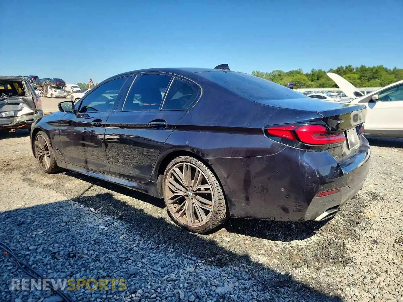 2 fotografías del automóvil dañado WBA73BJ0XPWY04293 BMW 5 SERIES 2023