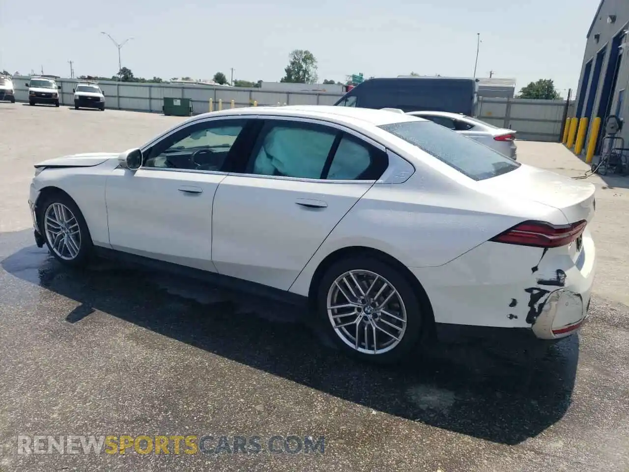 2 fotografías del automóvil dañado WBA43FJ00RCR49504 BMW 5 SERIES 2024
