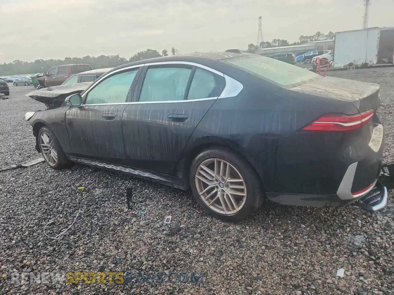 2 fotografías del automóvil dañado WBA43FJ0XRCN98147 BMW 5 SERIES 2024