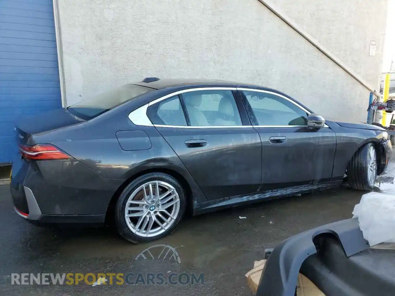 3 Photograph of a damaged car WBA53FJ00RCR03739 BMW 5 SERIES 2024
