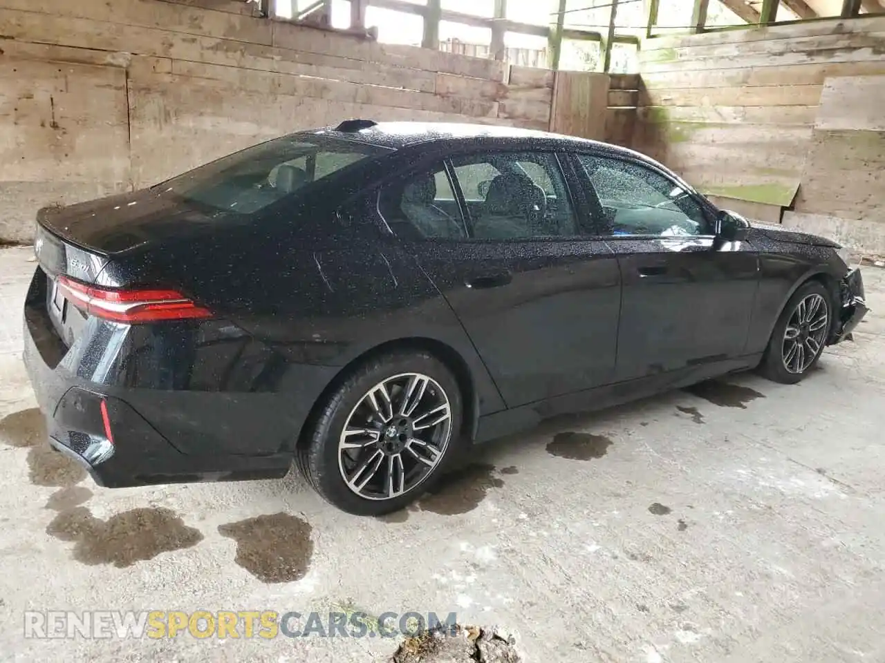 3 fotografías del automóvil dañado WBA53FJ01RCS41315 BMW 5 SERIES 2024
