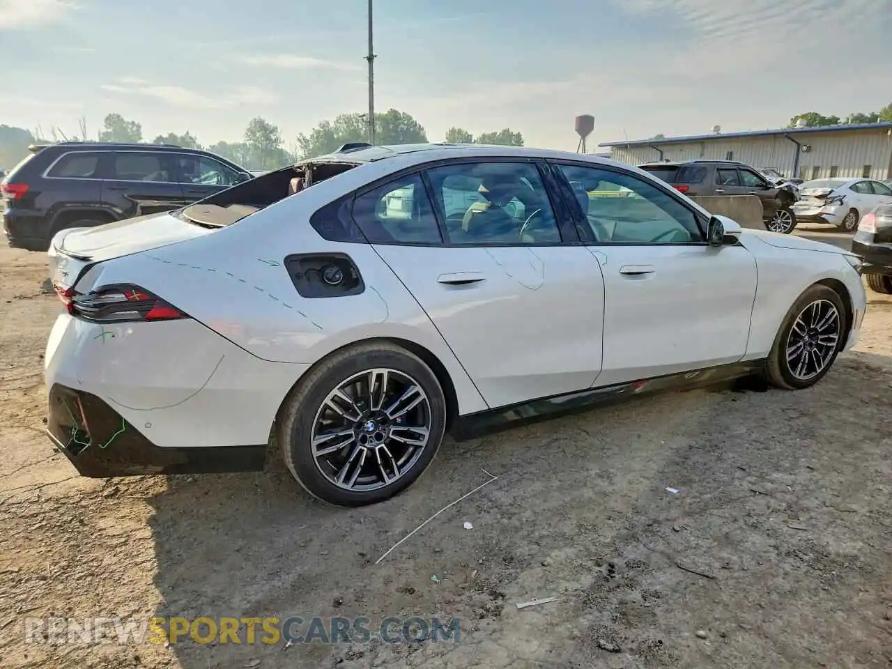 3 fotografías del automóvil dañado WBA53FJ04RCP75456 BMW 5 SERIES 2024